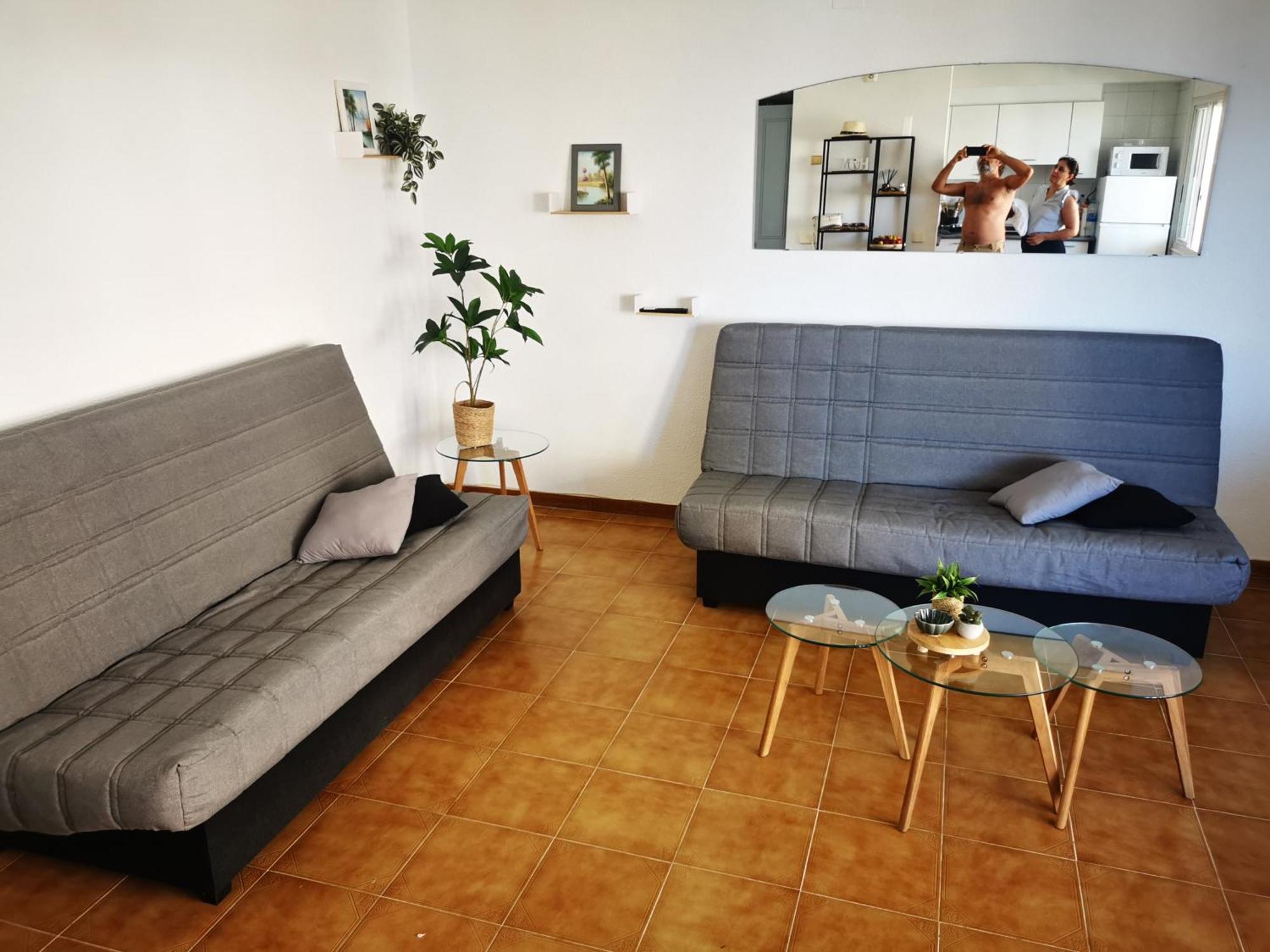 Spacieux Appartement Rose Front Mer Et Piscine Roses Ngoại thất bức ảnh